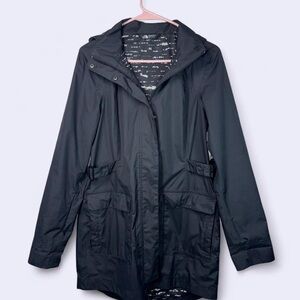 The North Face Women’s Rain Jacket Black Small